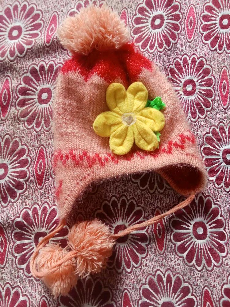 Cute Knitted Baby Hat with Flower