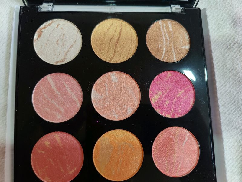 HD Blush &amp; Highlighter Palette