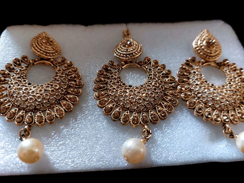 Earrings And Maangtika Set