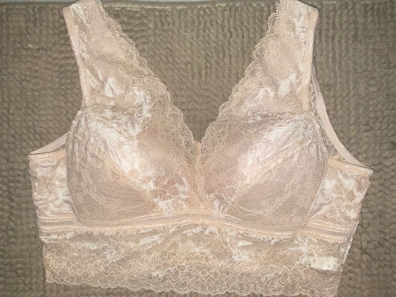 Romantic Bloom -Lace Bralette - Size XL