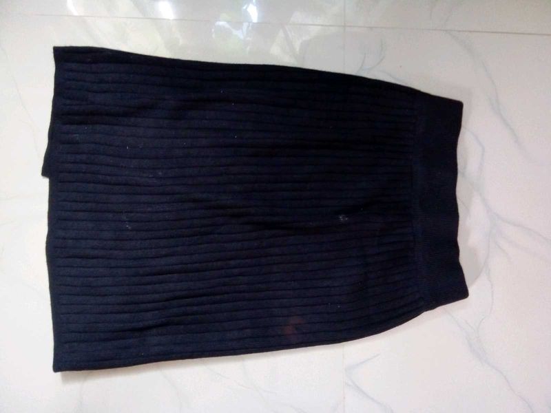 Black Ribbed Knit Midi Skirt