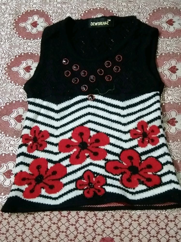 Frock Sleevless Woolen