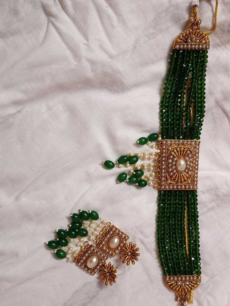 Green Beaded Jewelry Set