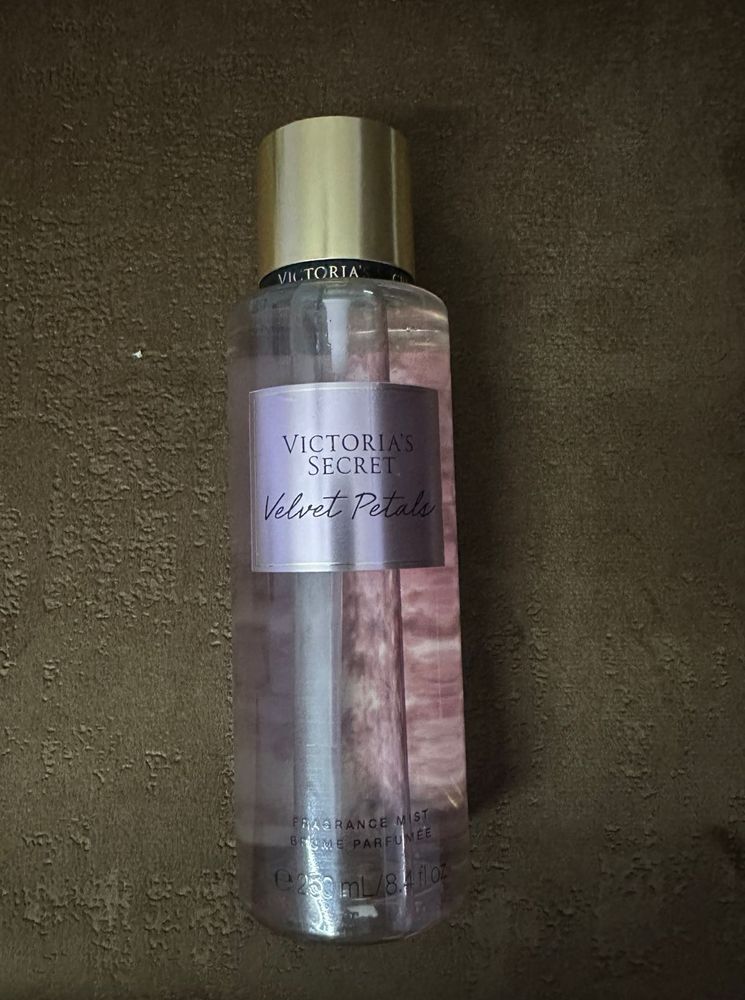 Victoria&#39;s Secret Velvet Petals Body Mist