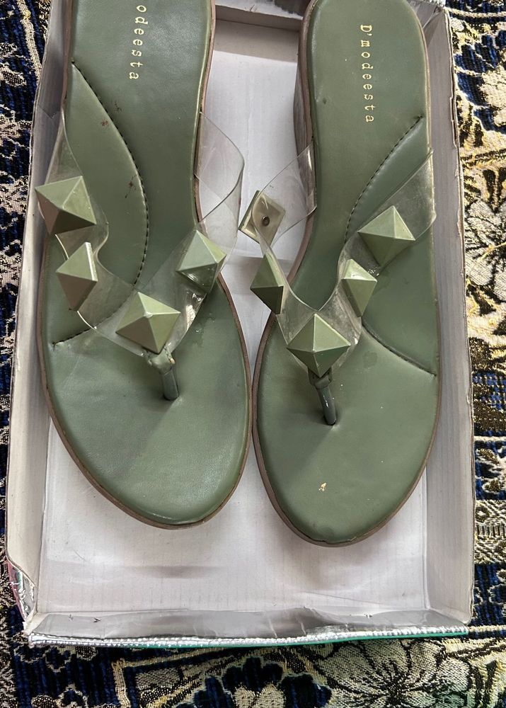 Stylish Green Flats