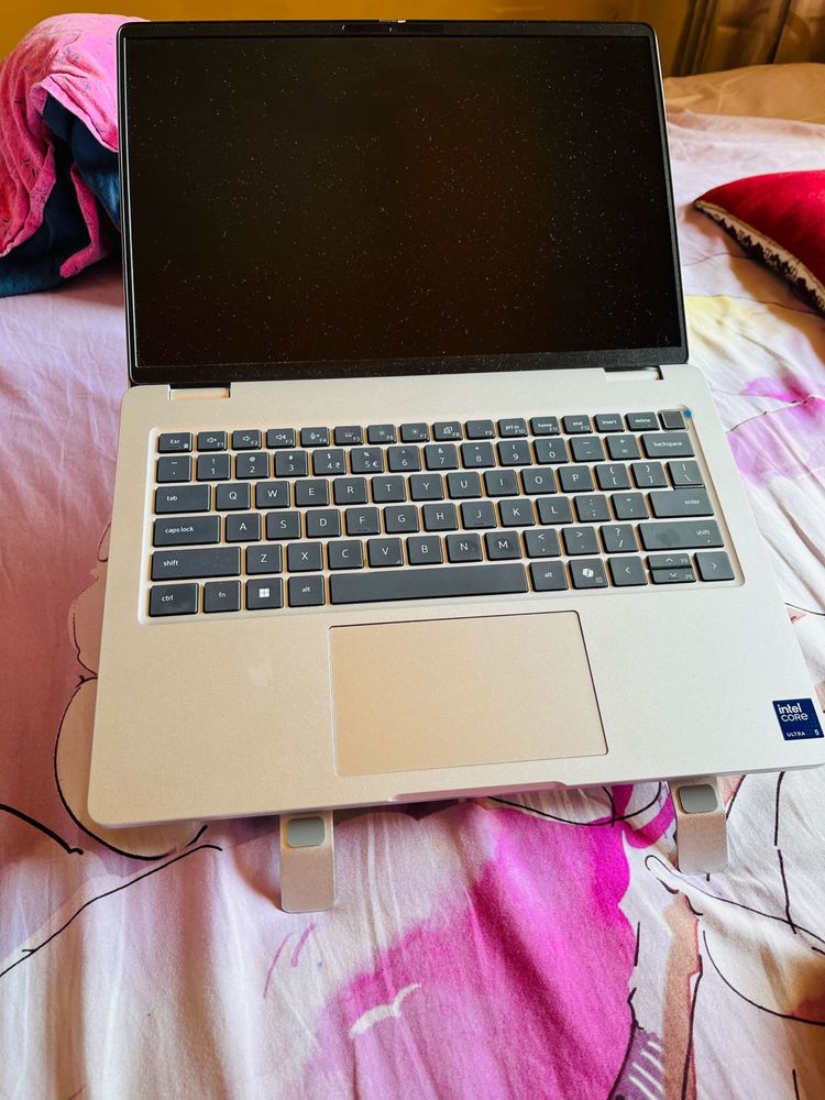 Laptop stand new with tag