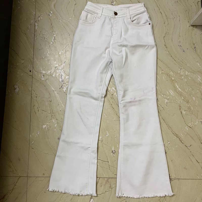 KASSUALLY - White Bootcut Jeans
