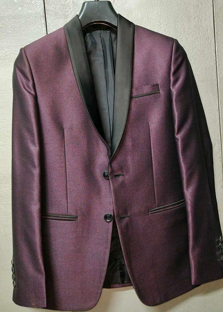 Burgundy Blazer - Sophisticated Style