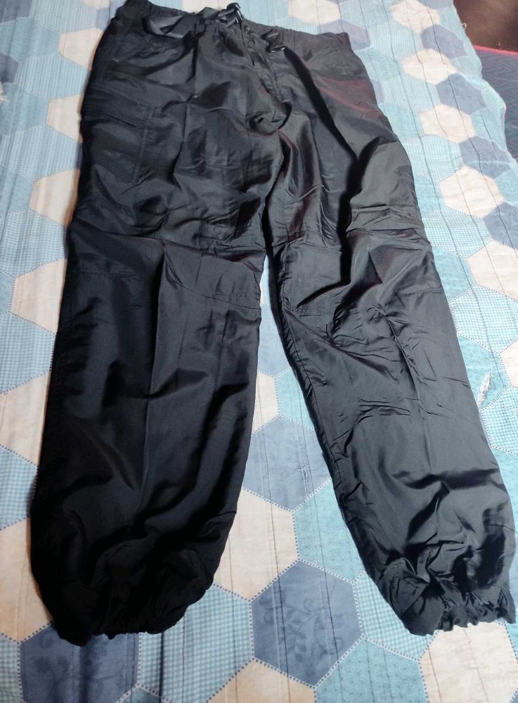 Uniqlo Unisex Parachute Pant