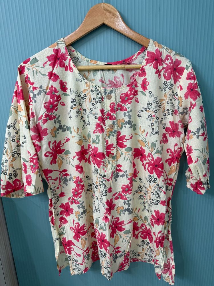 Short Kurti For Women .