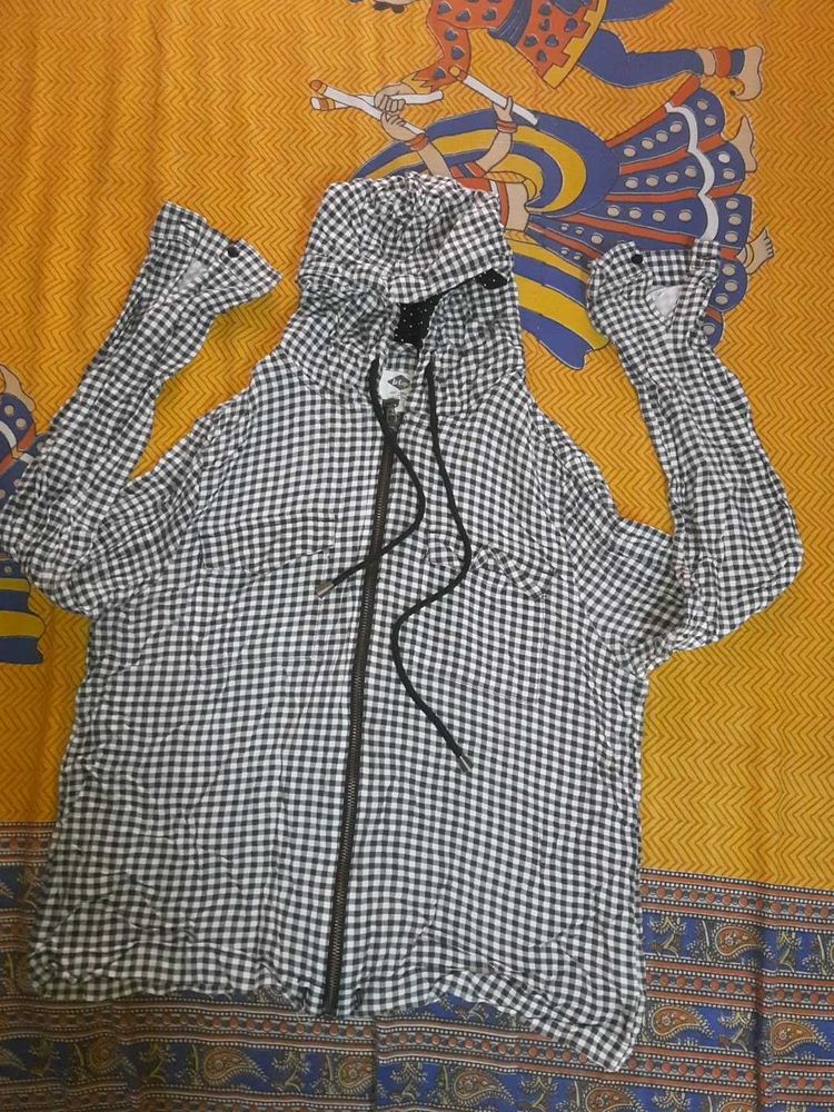 Checked Hooded Lightweight Jacket
