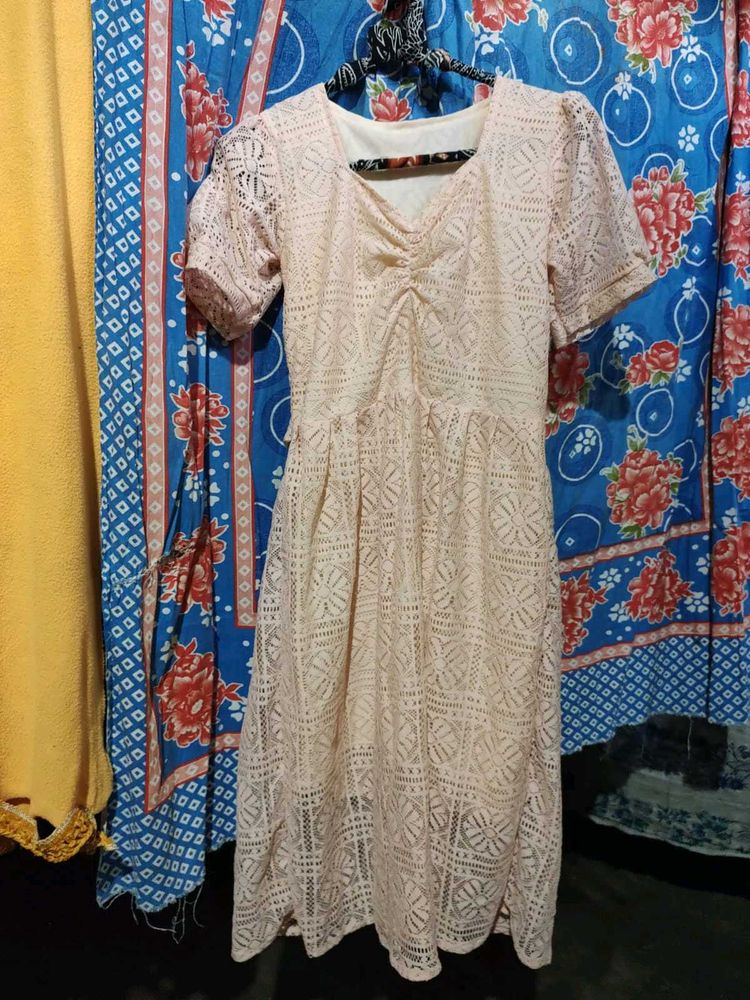 Elegant Lace Midi Dress