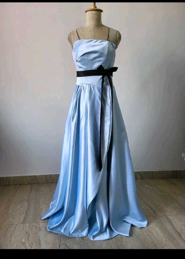 Elegant Blue Evening Gown