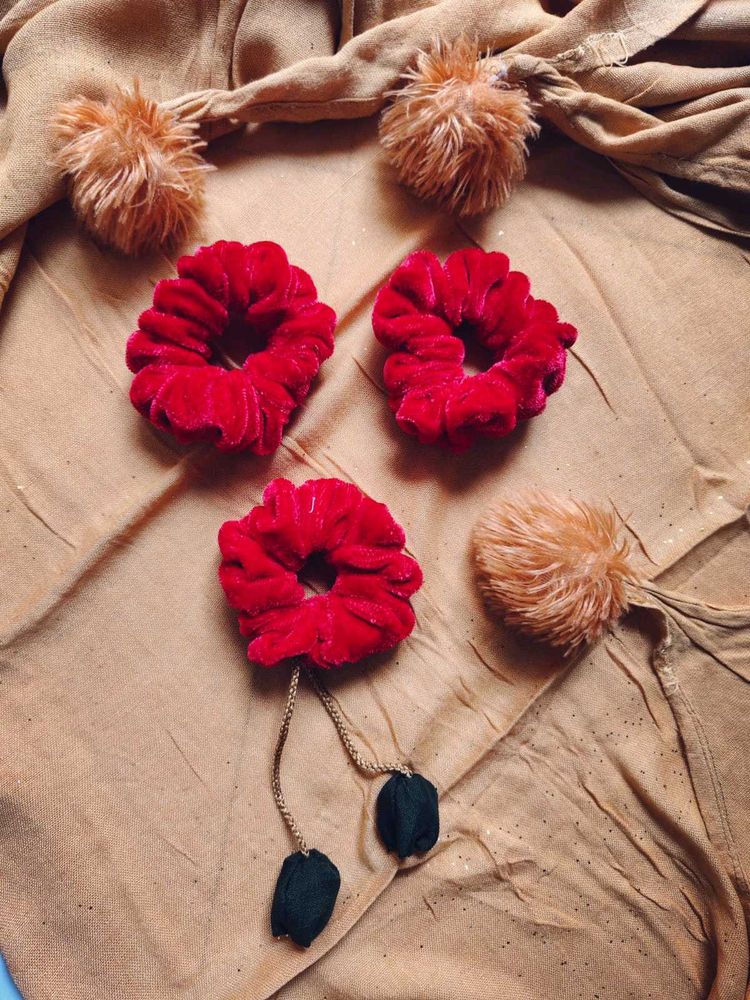 Red Velvet Scrunchies Set (3)