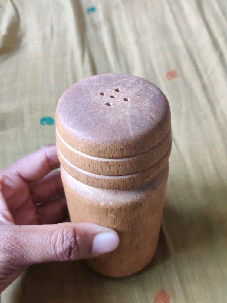Wooden Salt Shaker For Dining