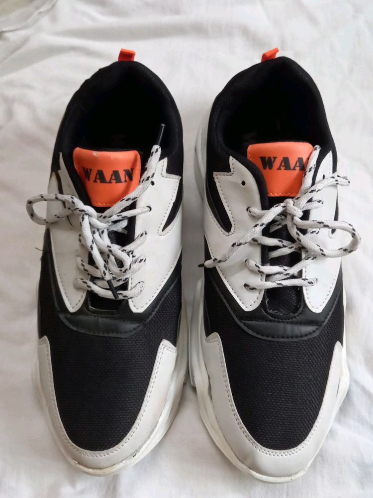 WANN UK 8 SIZE SPORTS NEW FANCY SHOES.