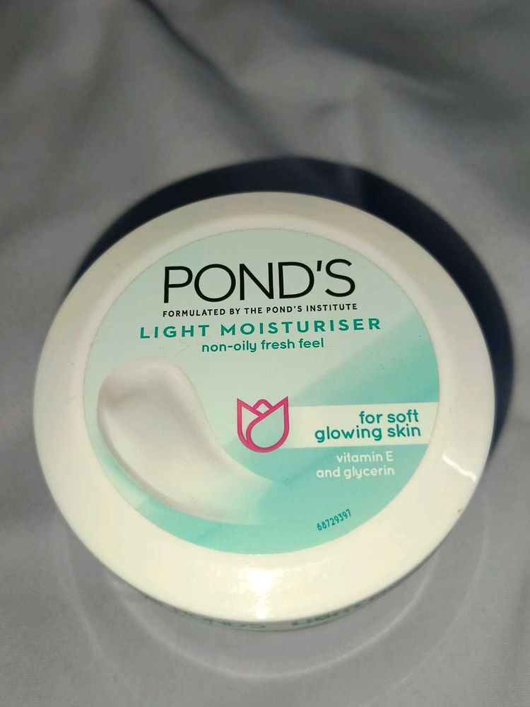 🆕 PONDS LIGHT MOISTURIZER