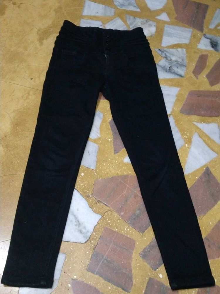 Black Skinny Jeans