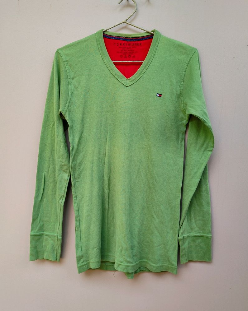 Green long sleeved T-shirt