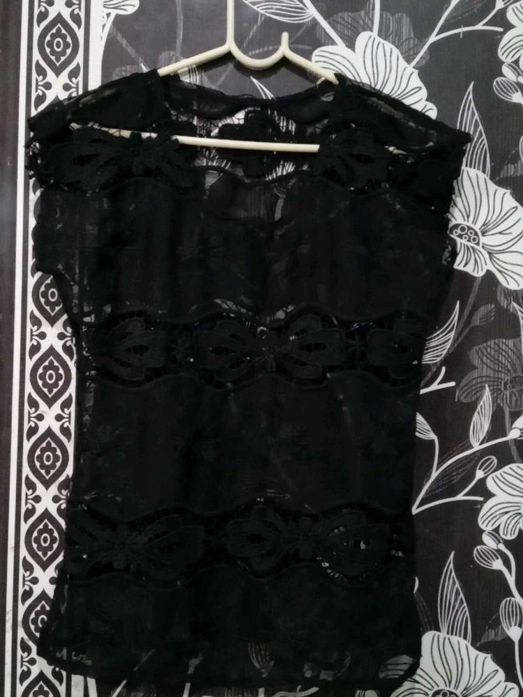 Black Lace Top | Free Accessory