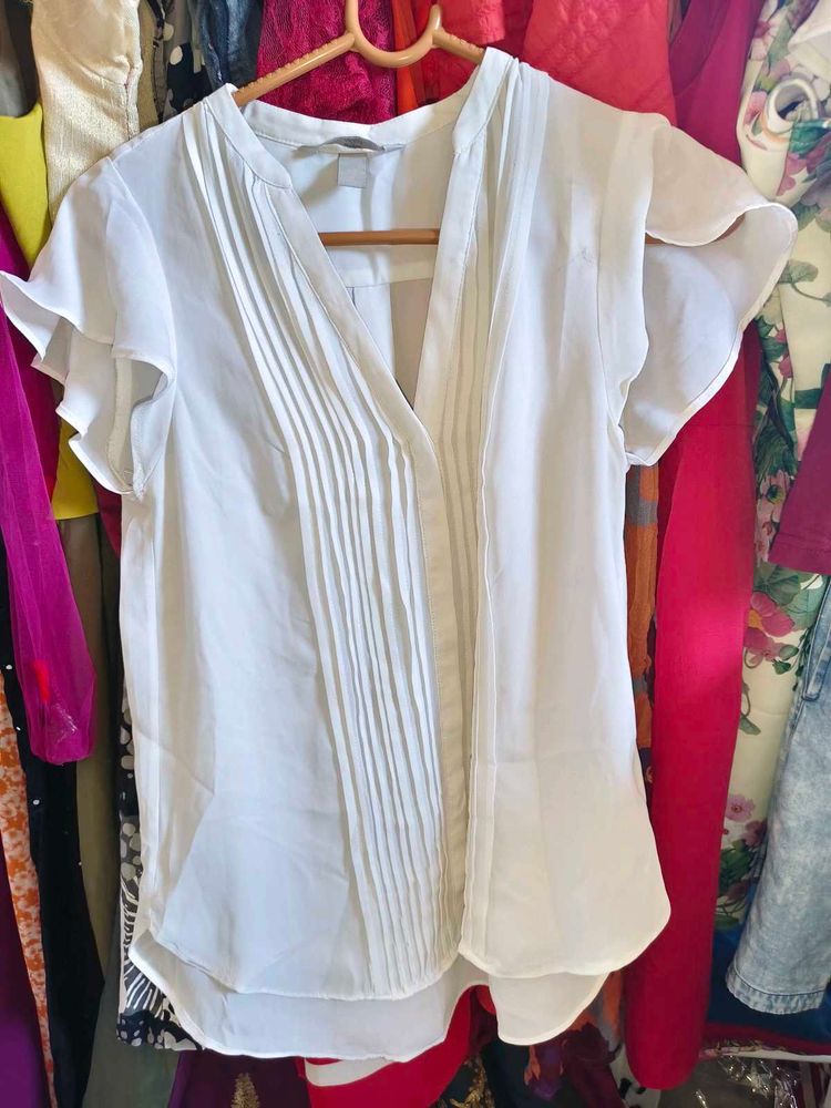Elegant White Flutter Sleeve Top