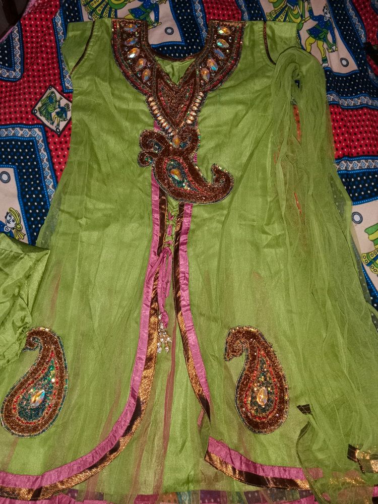 1 Kutta,1 dupatta,1 pajama