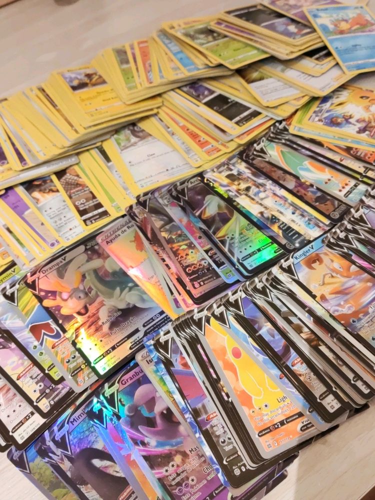 50 RANDOM POKEMON CARDS