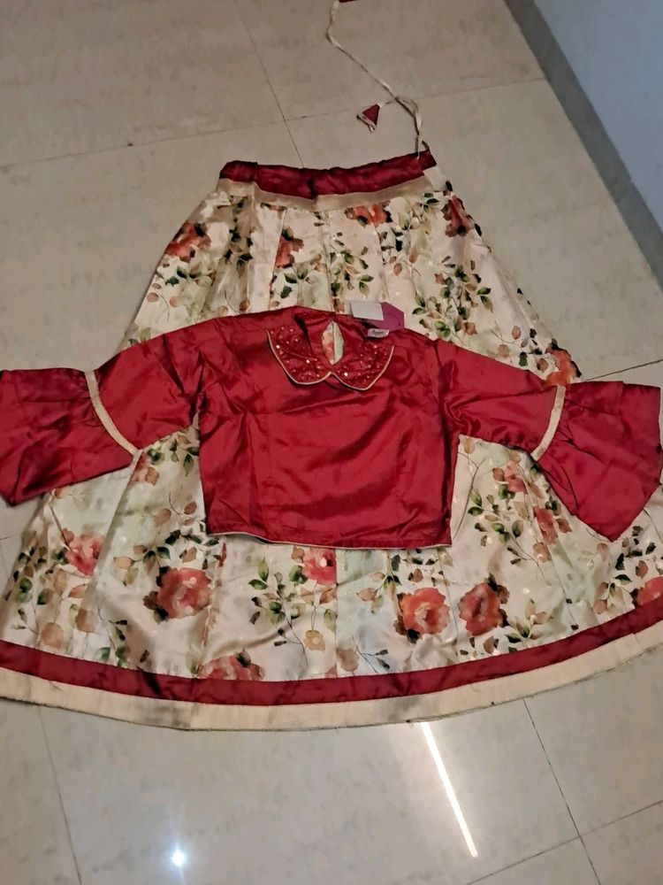 Girls Lehnga With Accessories