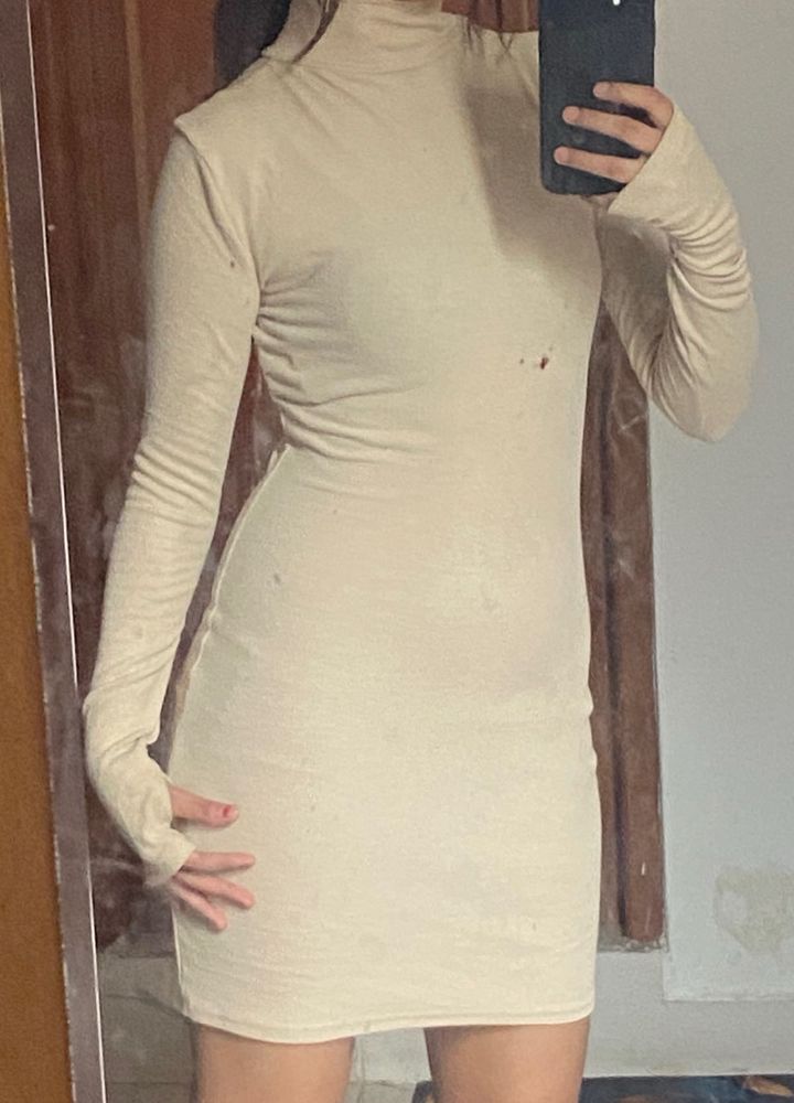 urbanic fitted bodycon dress with thumbhole