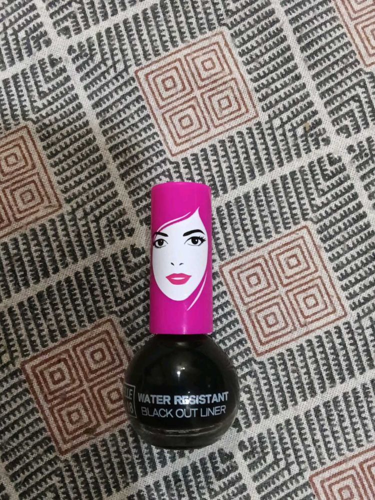 Water Resistant Black Eyeliner