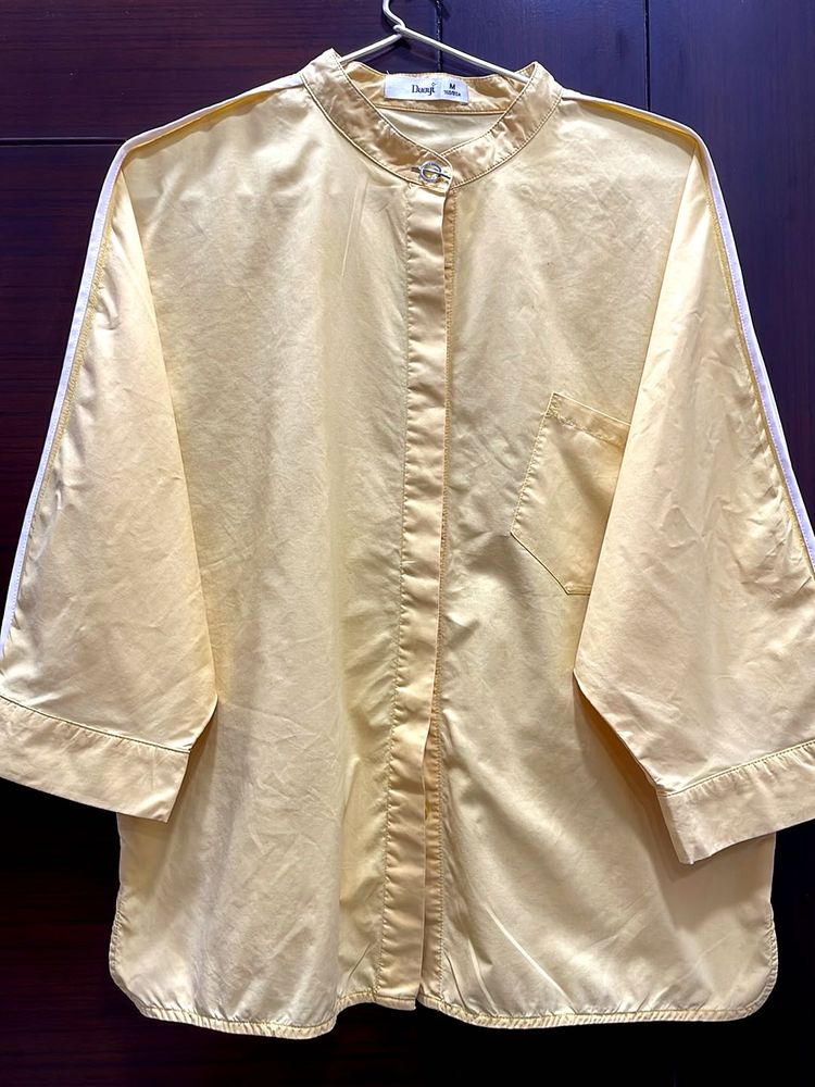 Vintage-Inspired Top.