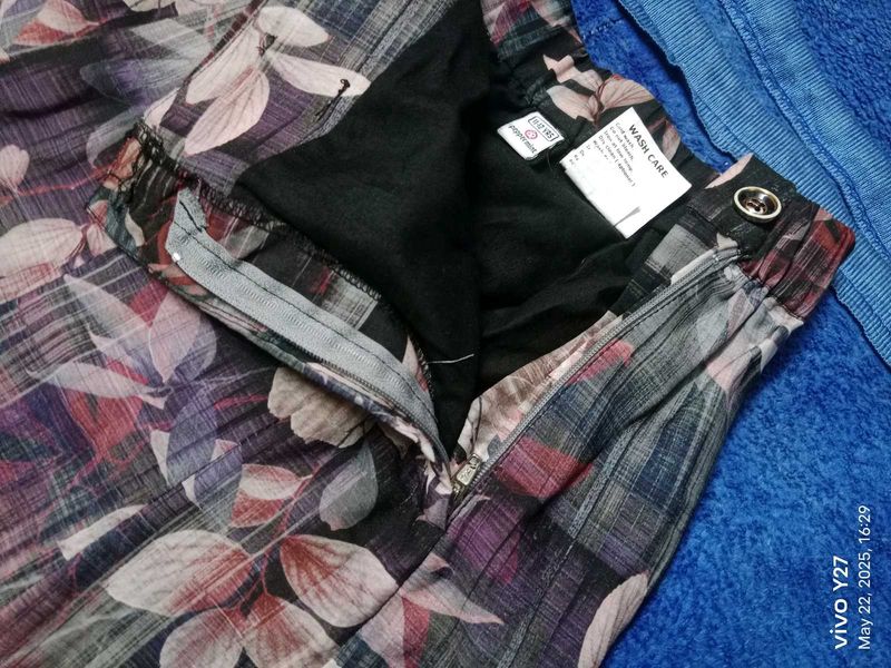 Shirt With A Stretch able Back
