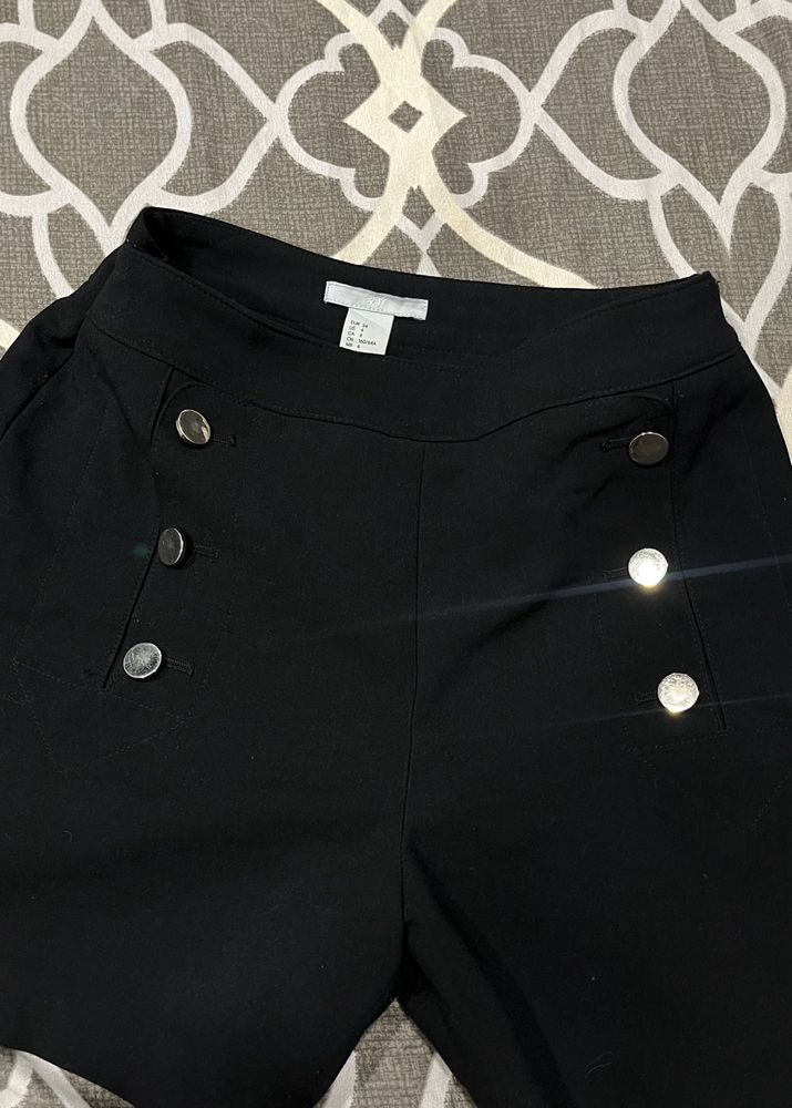 H&amp;M Black Classy Shorts