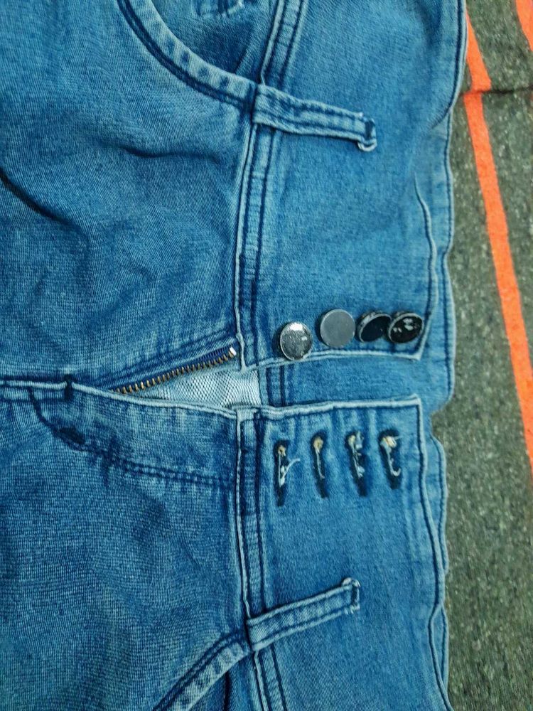 Unique Denim Capri Shorts