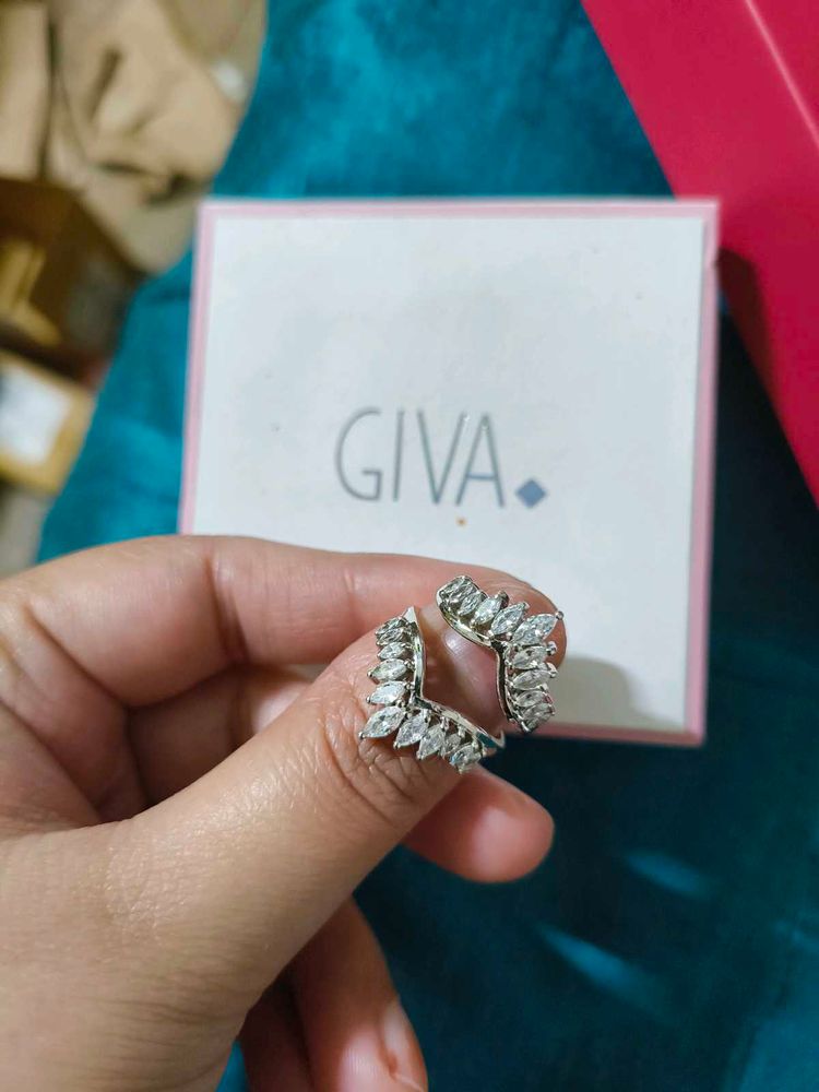 GIVA Cubic Zirconia Studded Ring