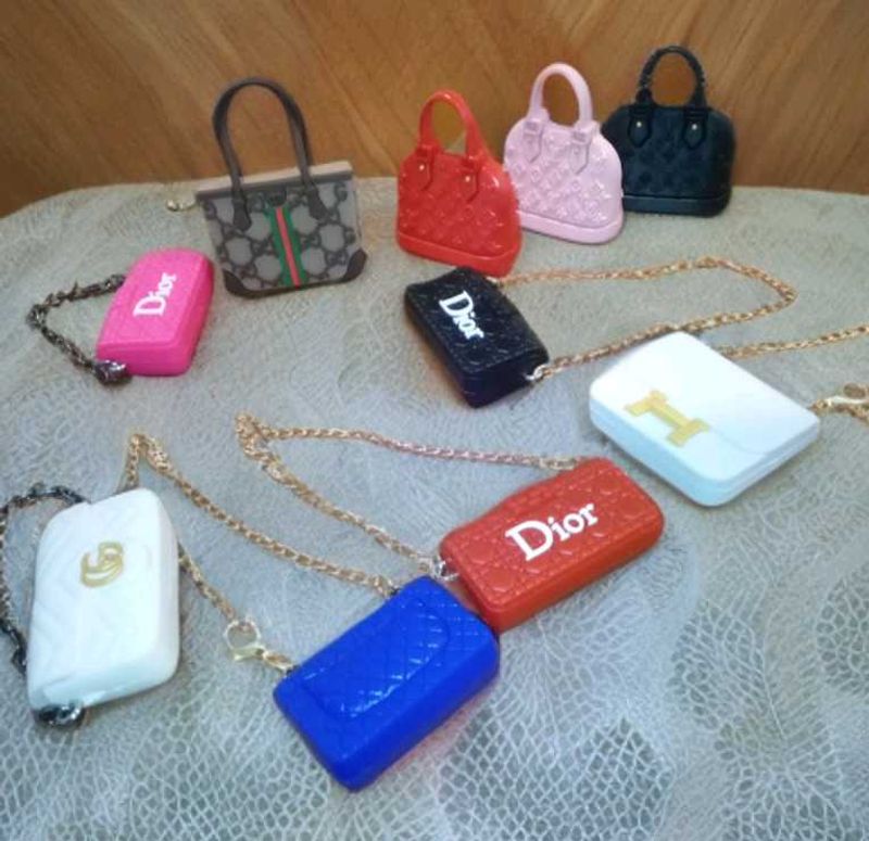 10 cute designer doll bags