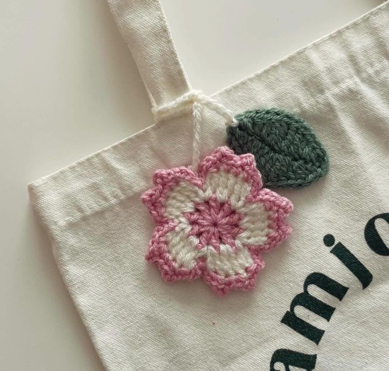 Crochet Flower Charm/Keyring