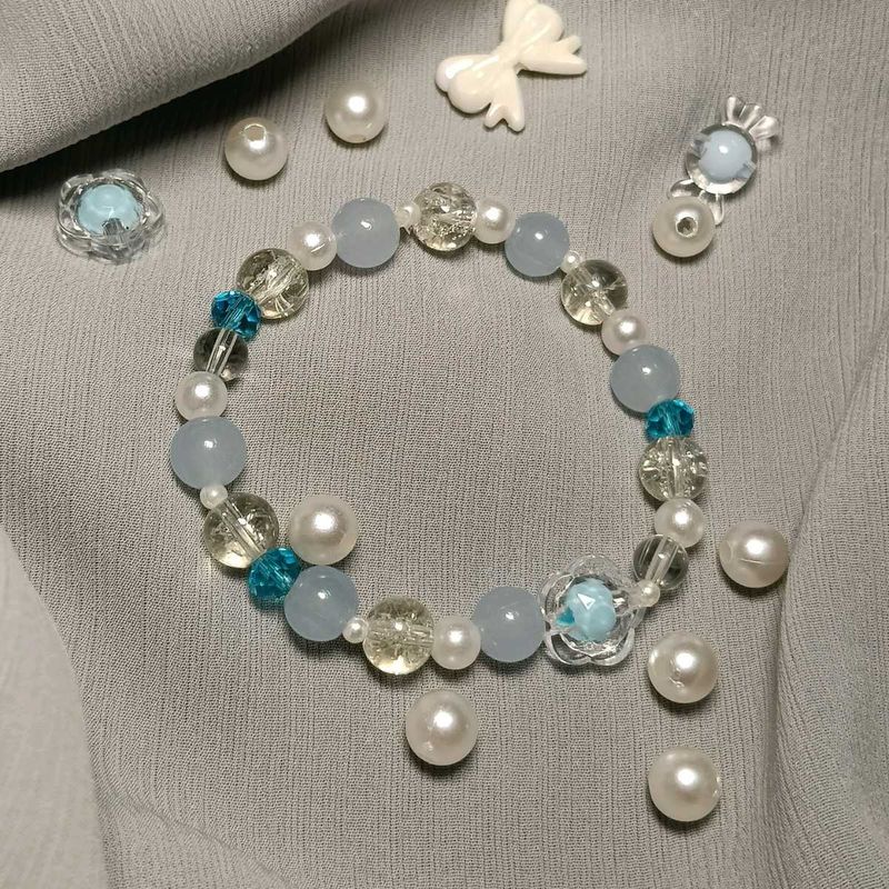 Beaded Blue &amp; Pearl Bracelet