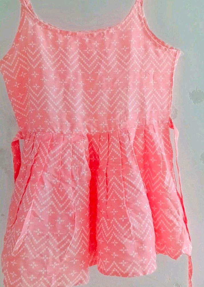 The premium women peach kurti / Top