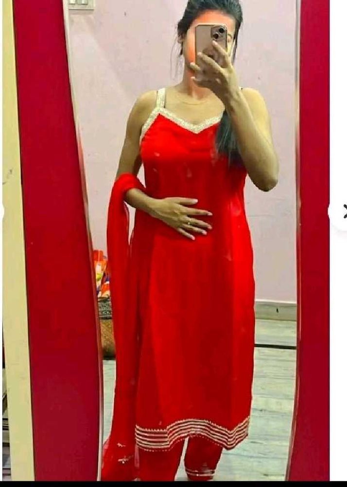 Red  Sleevless Suit