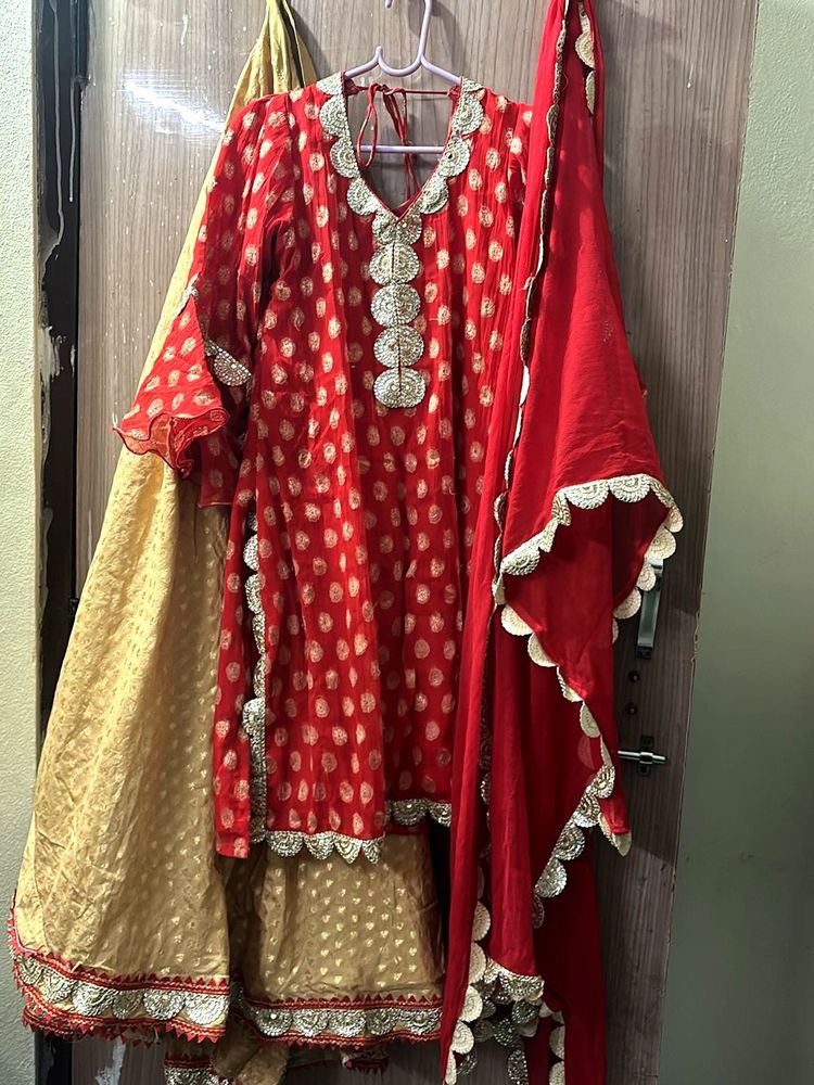 Lehenga shirt, Dupatta