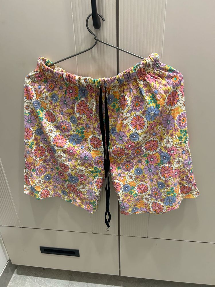 Floral Print Casual Shorts