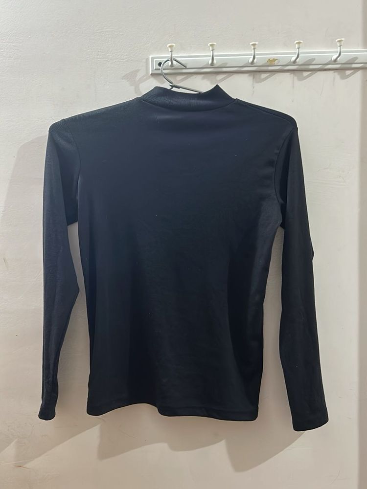 Black Fitted Top