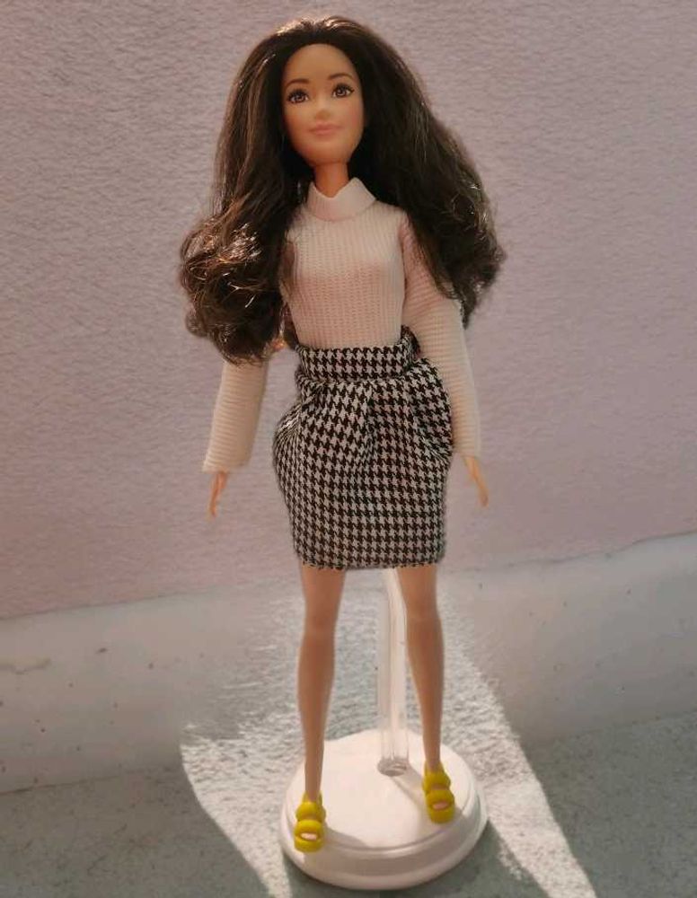 Barbie Fashionista Doll with Brunette Hair