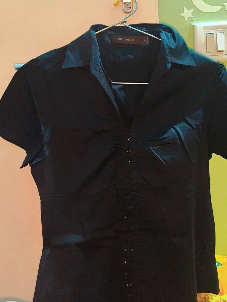 Chic Black shirt