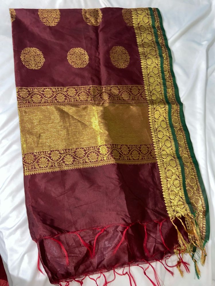 Maroon And Gold Duppatta