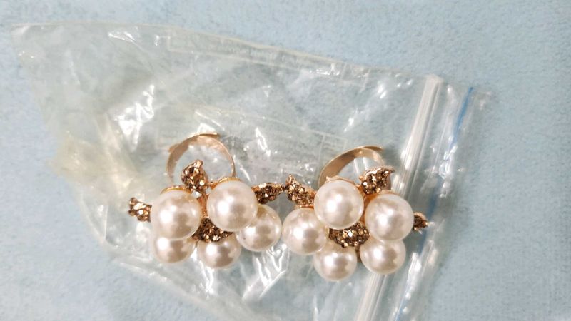 Beautiful White Pearl Ring Adustable And New