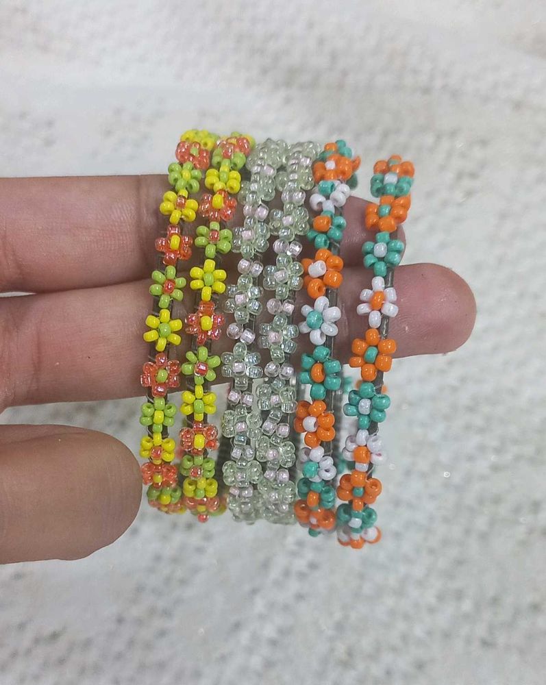 BRAND NEW💐Flower Bangles 🌼 🌸(ANY 1 PAIR)🥀