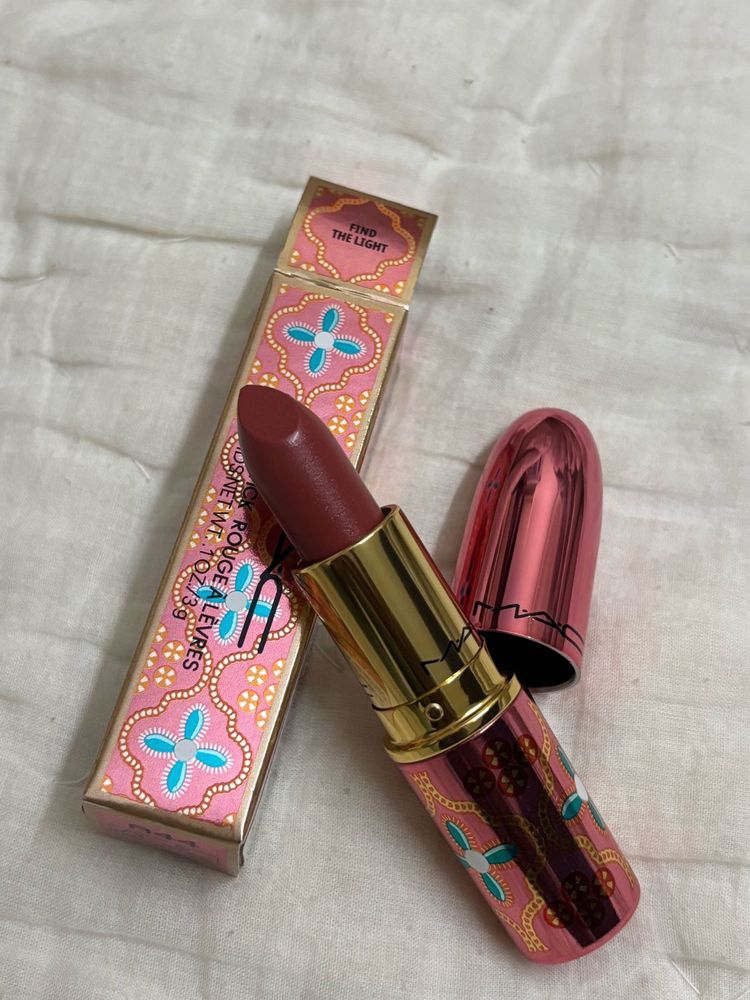 MAC Find the Light Lipstick