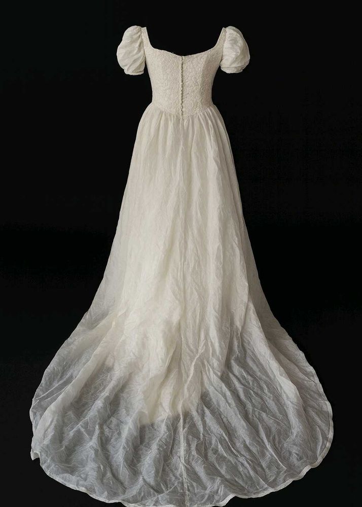 Elegant Wedding Gown